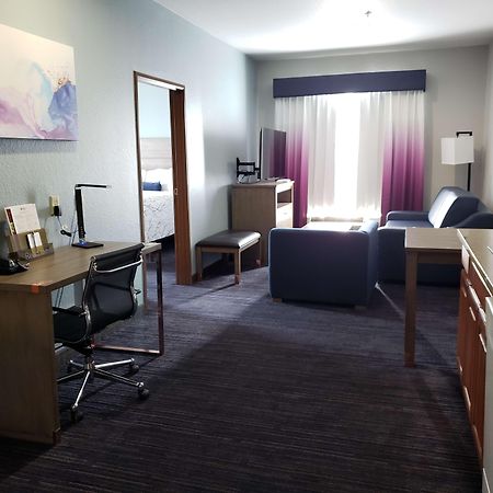 Best Western Plus San Antonio East Inn & Suites Buitenkant foto