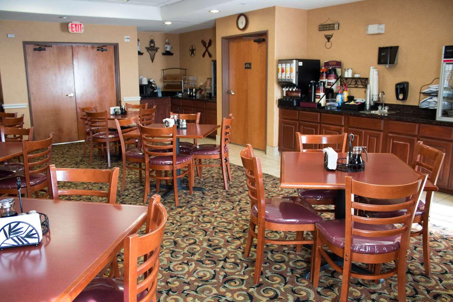 Best Western Plus San Antonio East Inn & Suites Buitenkant foto