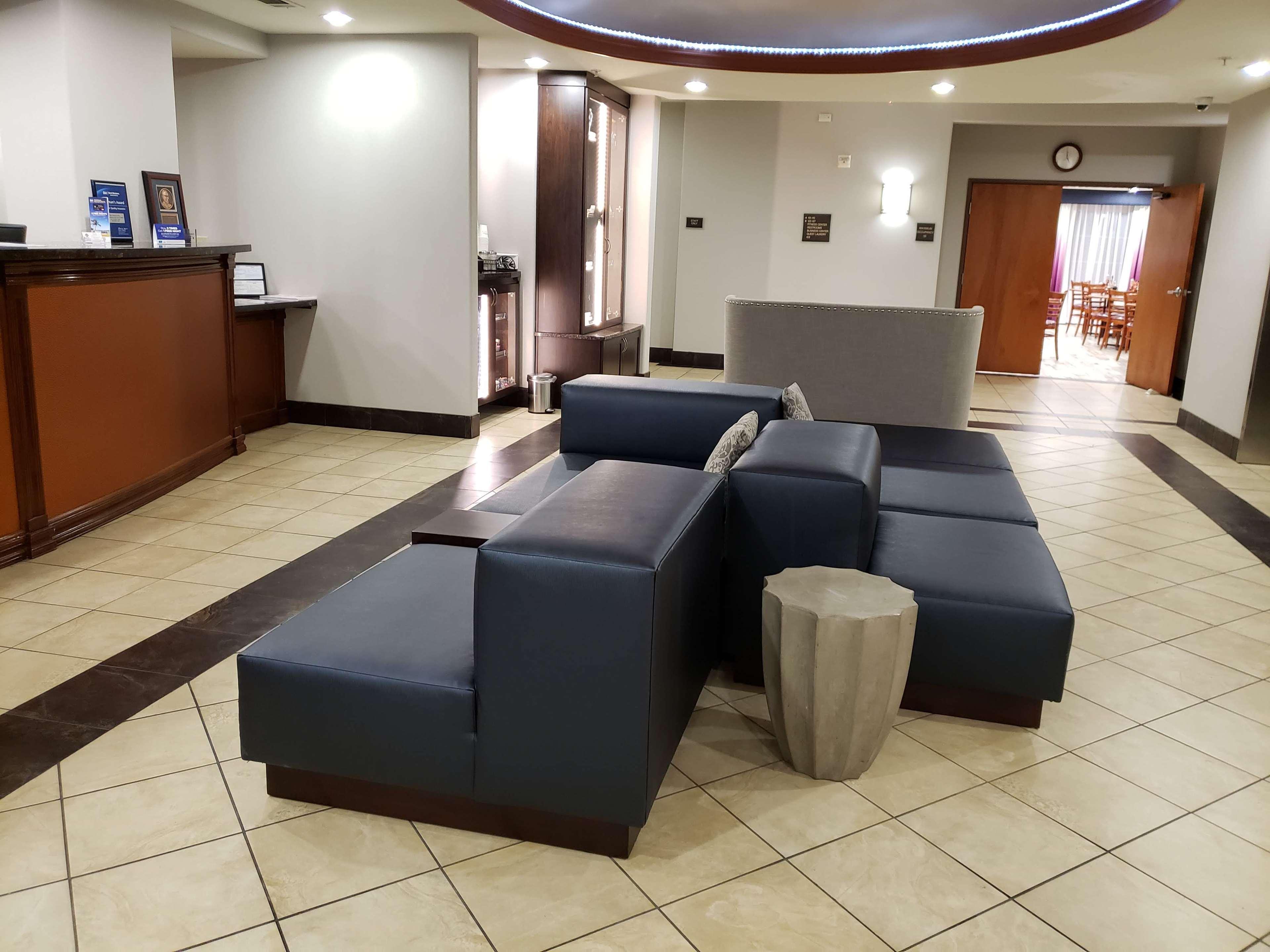 Best Western Plus San Antonio East Inn & Suites Buitenkant foto